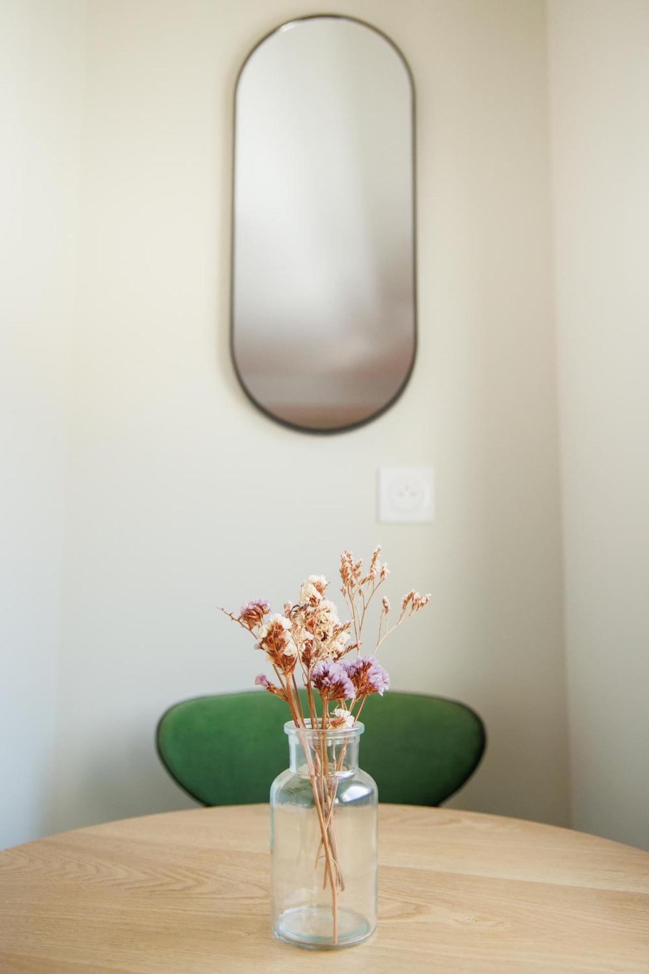 Appart'Hotel Le Corot - Acces Autonome - Saint-Junien Centre Bagian luar foto