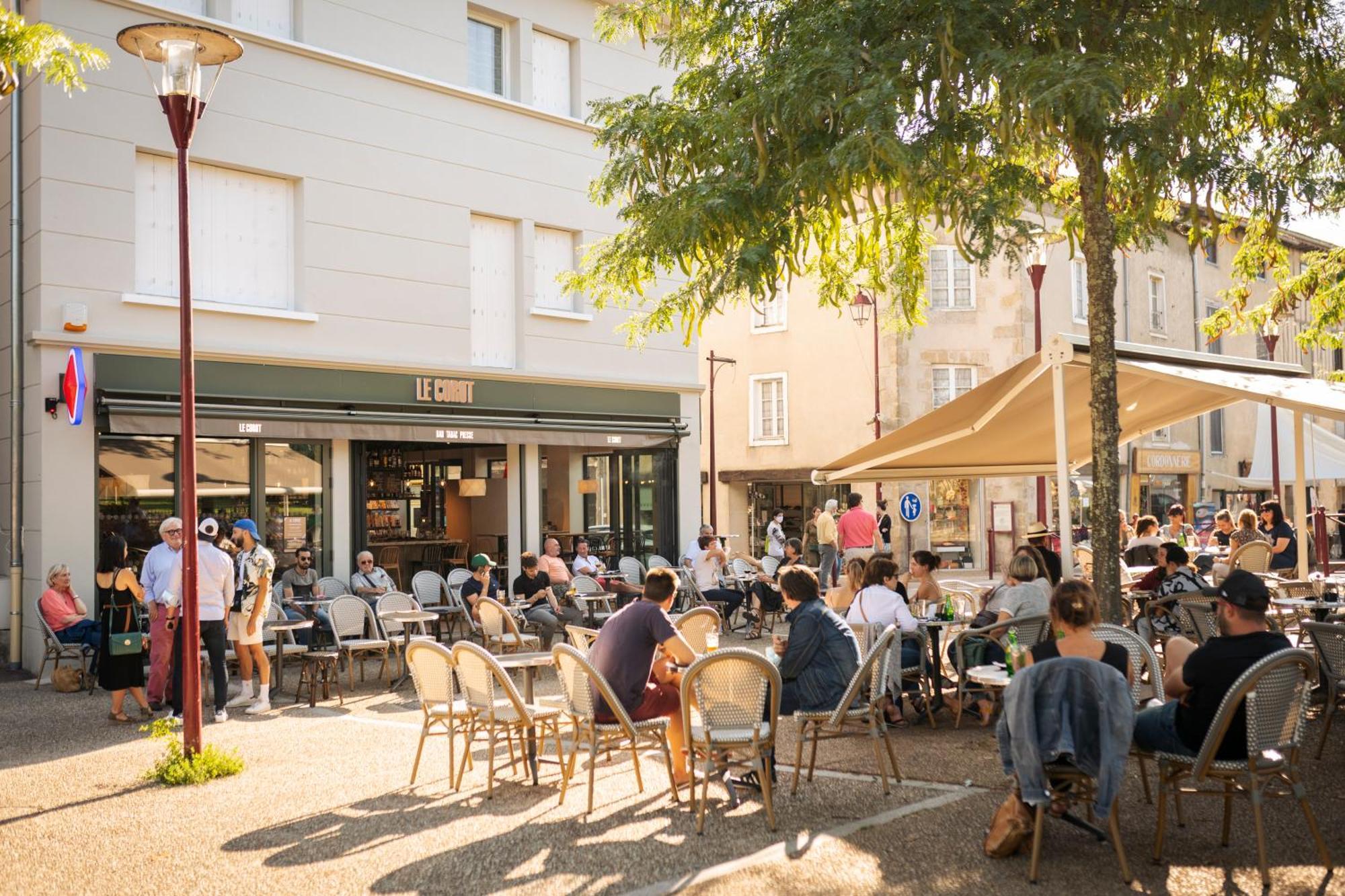 Appart'Hotel Le Corot - Acces Autonome - Saint-Junien Centre Bagian luar foto